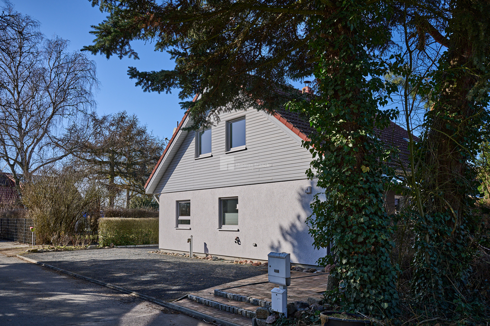 Thumbnail-Raumwunder mit Charme: Modernes Familienidyll auf historischem Grund