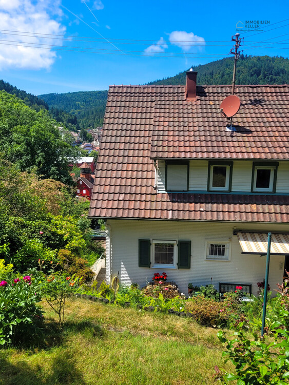 Thumbnail-RESERVIERT - Schönes Landhaus mit Einliegerwohnung