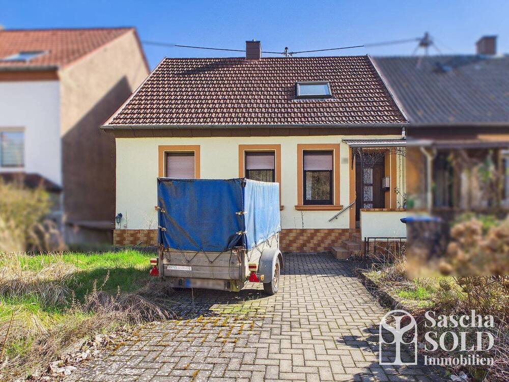 Thumbnail-Kleines Handwerkerhaus in Elversberg mit Garten, Terrasse, Stellplatz & beheiztem Partyraum