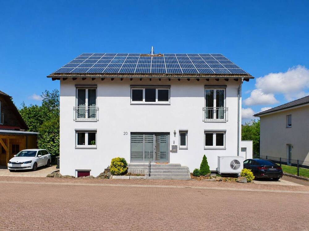 Thumbnail-Großzügiges und hochwertiges Familiendomizil mit Kamin, Garten und moderner Energietechnik