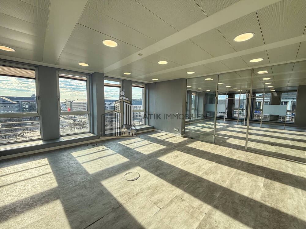 Thumbnail-ATIK: Moderne, klimatisierte Bürofläche im obersten Stockwerk direkt am Luisenplatz - provisionsfrei