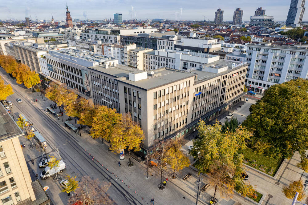 Thumbnail-ATIK: Exklusive Bürofläche im obersten Stockwerk mit Wasserturm-Panorama über der Deutschen Bank