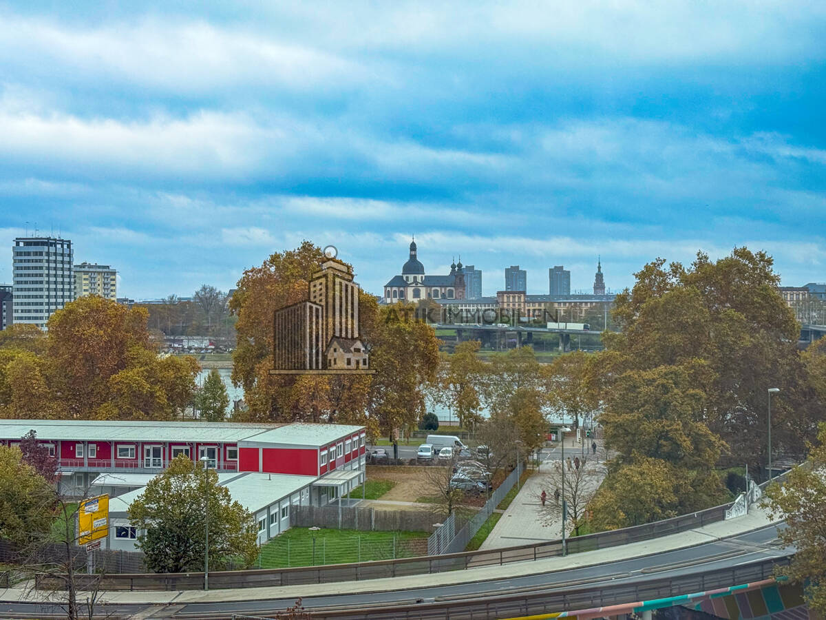 Thumbnail-ATIK: Repräsentative Büroflächen im obersten Stockwerk mit exzellenter Aussicht