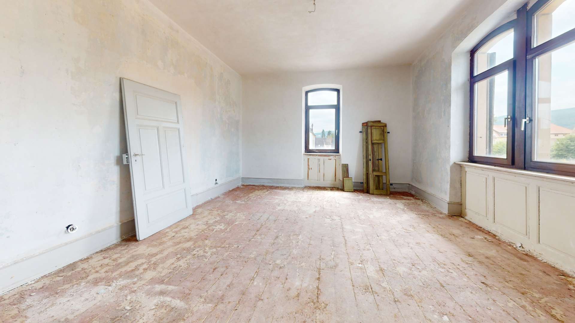 Thumbnail-Als Wohnraum nutzbar Geschäftshaus mit Sanierungs- & Erweiterungspotential Blick auf die Haardt