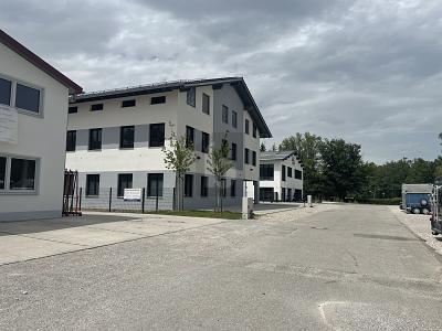 Thumbnail-ERSTBEZUG & TOP LAGE IM GEWERBEGEBIET