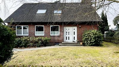 Thumbnail-CHARMANTE FAMILIENVILLA MIT TERRASSE & GARTEN