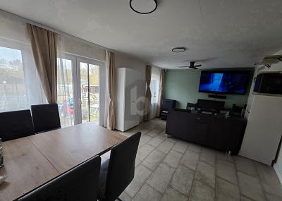 Thumbnail-CHARMANT MIT GROßEM GARTEN