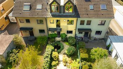 Thumbnail-PLATZWUNDER MIT GARTENIDYLLE & KAMIN-CHARME