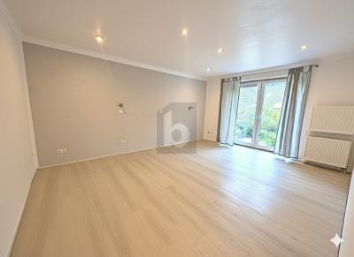 Thumbnail-INNEN UND AUßEN VIEL PLATZ ZUM WOHNEN