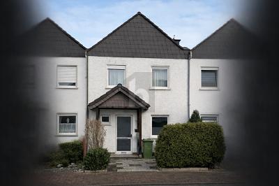 Thumbnail-EIN ZUHAUSE FÜR JUNG & ALT PARTYKELLER & GARTEN