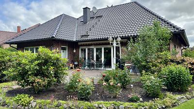 Thumbnail-DIAMANT AM FUßE DER WEHRBURG