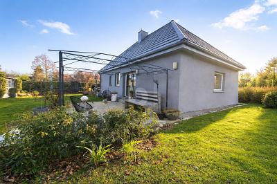 Thumbnail-IHR NEUES ZUHAUSE: STILVOLL MIT GARTENIDYLLE