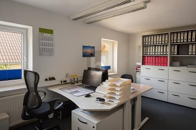 Thumbnail-FLEXIBEL NUTZBAR - IDEAL FÜR BÜRO, LAGER & EVENTS