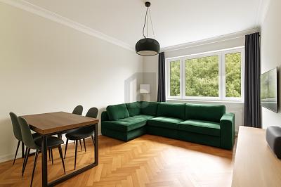 Thumbnail-STILVOLL MODERNISIERTES ALTBAUJUWEL