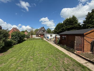 Thumbnail-VIEL PLATZ FÜR DIE FAMILIE MIT EIGENEM POOLHAUS