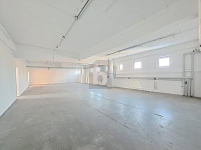 Thumbnail-TROCKENE + SICHERE STORAGEFLÄCHE MIT AUFZUG 2. OG