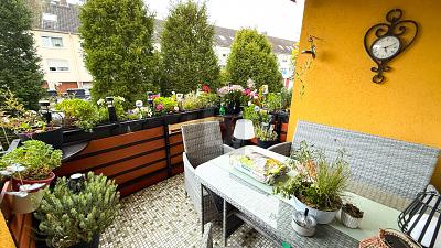 Thumbnail-EBENERDIGES DOMIZIL MIT EINLIEGERBEREICH UND GARAGE