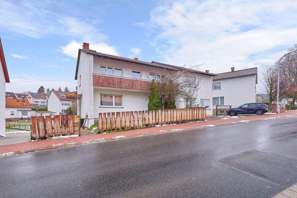 Thumbnail-Sanierungsobjekt mit 829 m² Grundstück, 3 Garagen & flexiblem Nutzungskonzept