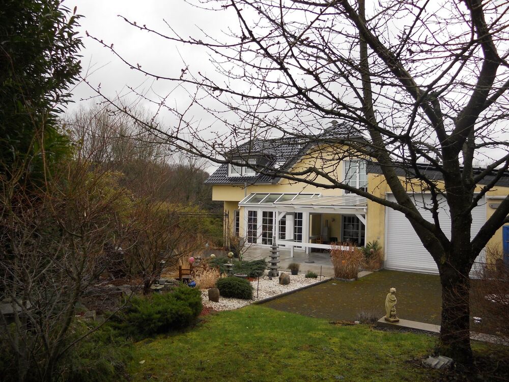 Thumbnail-[Attraktives Einfamilienhaus mit gehobener Innenausstattung