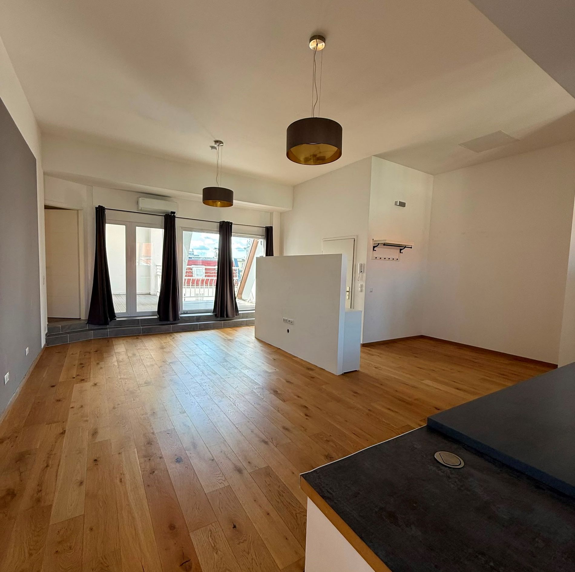 Thumbnail-Über den Dächern von Berlin - Exklusive 2-Zimmer-Dachgeschosswohnung mieue Immobilie