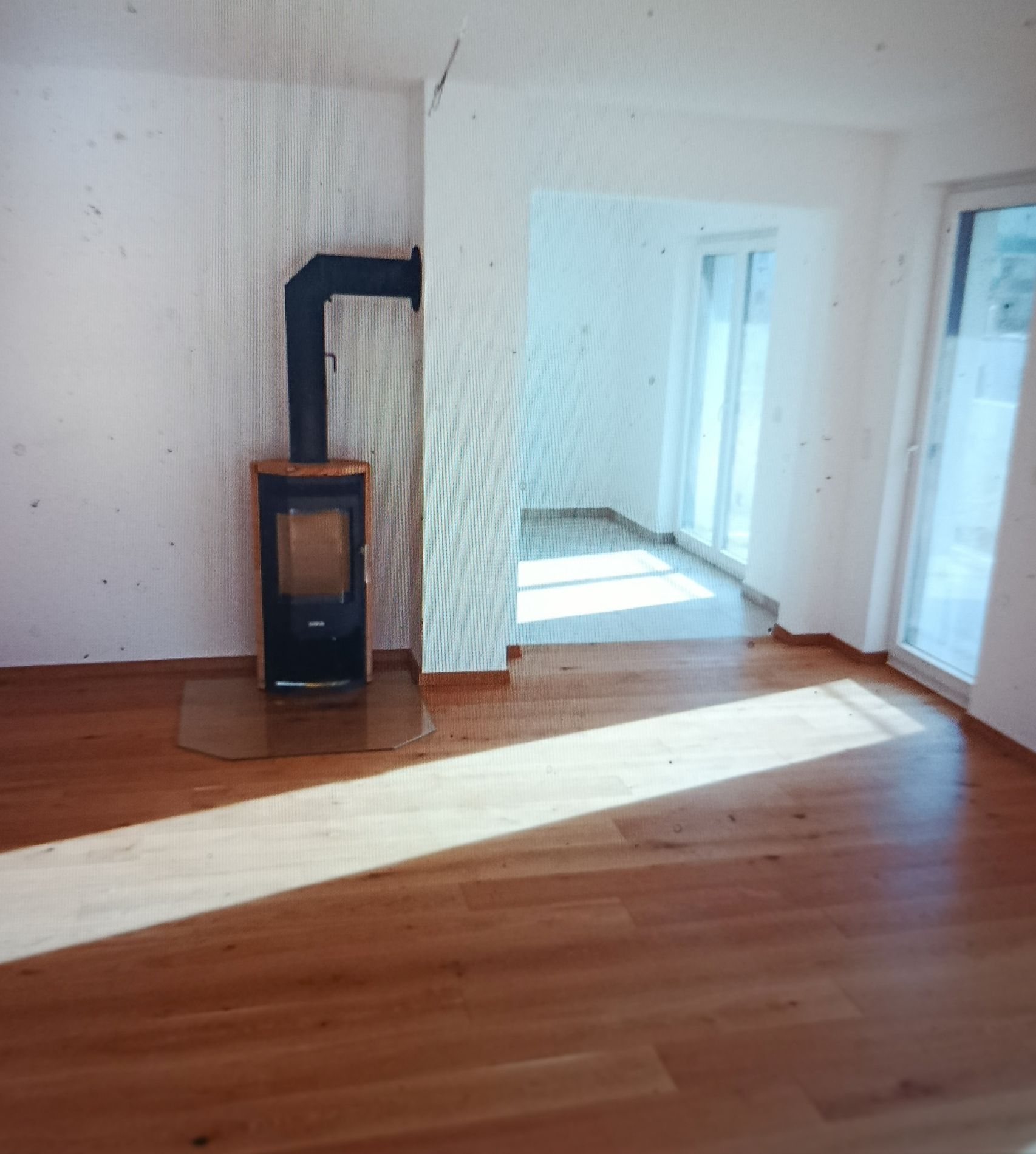 Thumbnail-Exklusiver, neuwertige 4-Raumwohnung im 3 OG mit Kamin und Süd Balkon