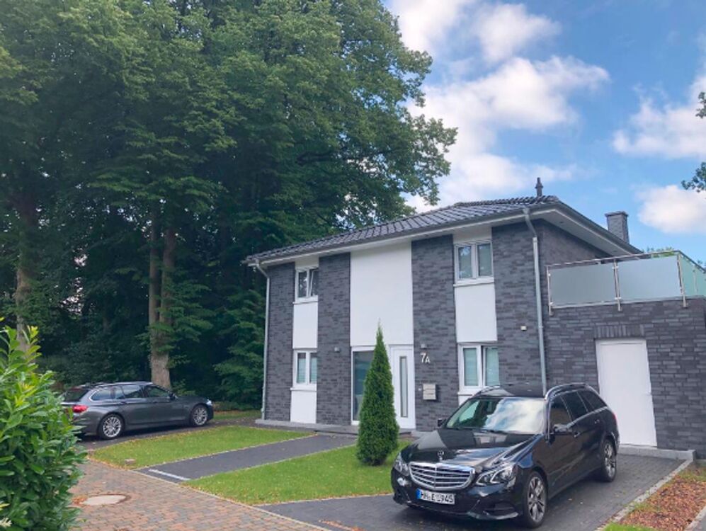 Thumbnail-Exklusive Stadthausvilla in Hamburg-Boberg mit eigenem Wald 157 m² möblier für 10 Mon.