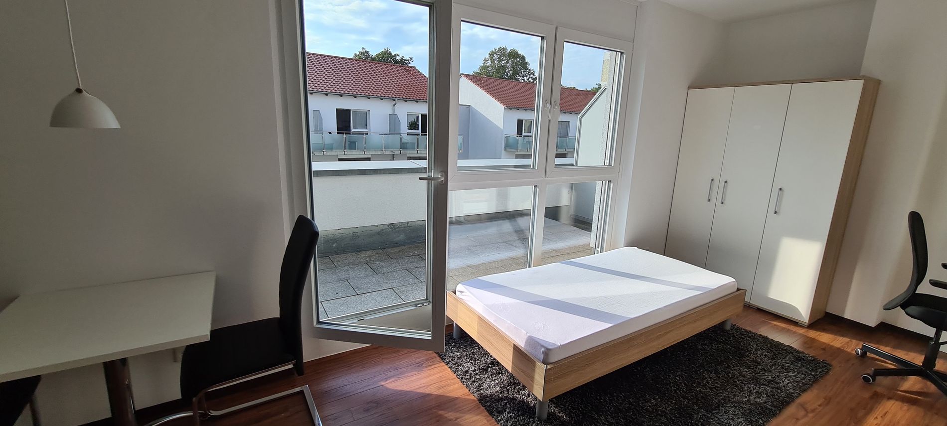 Thumbnail-Schöne, neuwertige 1-Zimmer Wohnung mit SW Dachterrasse und EBK in Ingolstadt