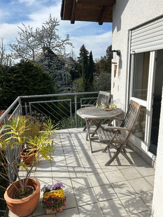 Thumbnail-Zauberhafte 2 Zimmer Wohnung mit offener Küche und Balkon in Jugenheim zu verkaufen