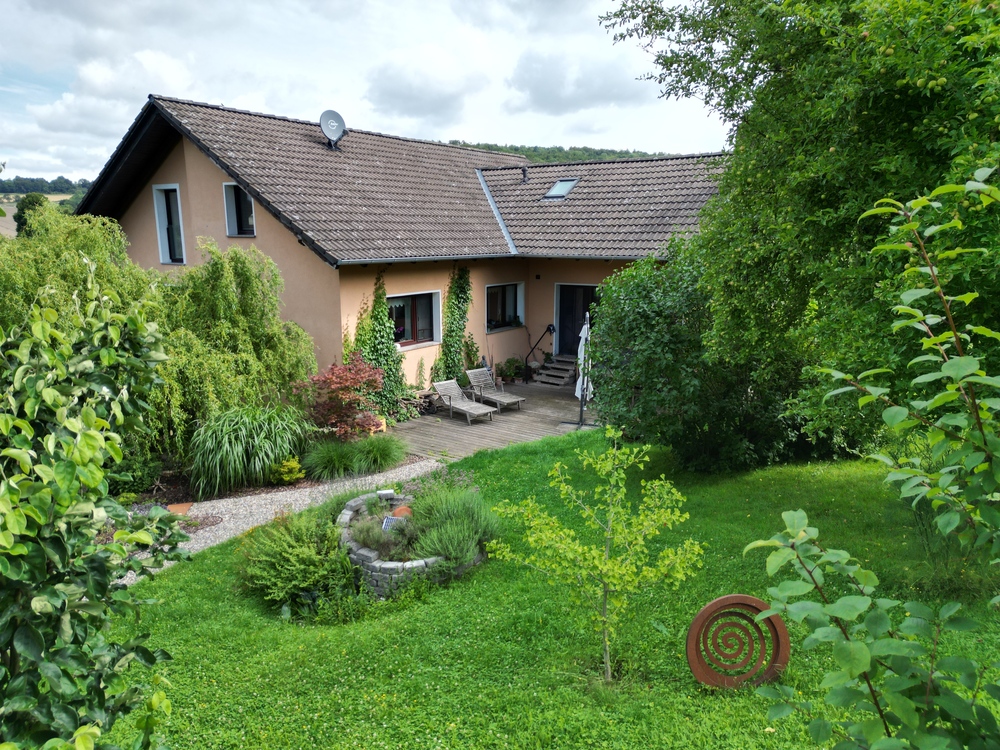 Thumbnail-Großzügiges Dreifamilienhaus mit Weitblick – Wohnkomfort, Ruhe und vielseitige Perspektiven