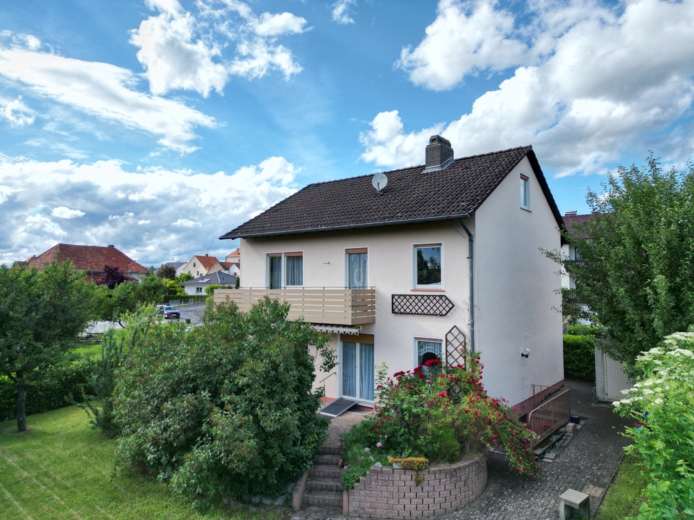 Thumbnail-Einfamilienhaus mit Terrasse, Garten & Garage für die junge Familie in Eschwege / Niederhone