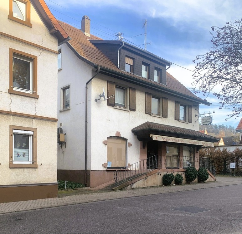 Thumbnail-Bauträger- & Anlegerobjekt: MFH mit Gewerbe auf großem Grundstück in Hirschberg