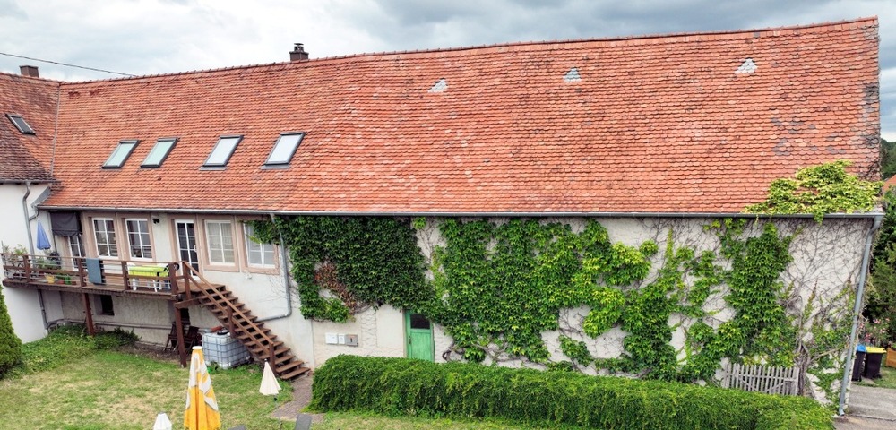Thumbnail-Raum für Ideen: Bauernhaus mit Mehrwert: Haupthaus und 4 vermietete Wohneinheiten