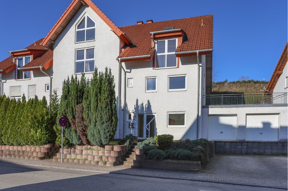 Thumbnail-Großzügiges REH mit 2 Terrassen – Ihr neues Zuhause mit Potenzial zur Neuvermietung