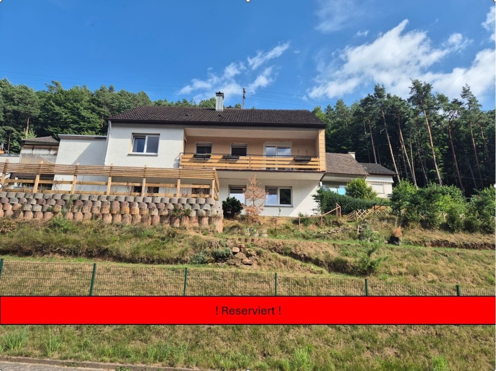 Thumbnail-Ein-Zwei-Familien unter einem Dach – liebevoll renoviertes, freistehendes Zuhause mit Charakter