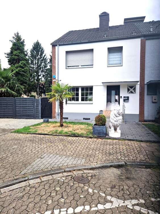 Thumbnail-Haus zum Mieten in Oberhausen 2.600,00 € 130 m²