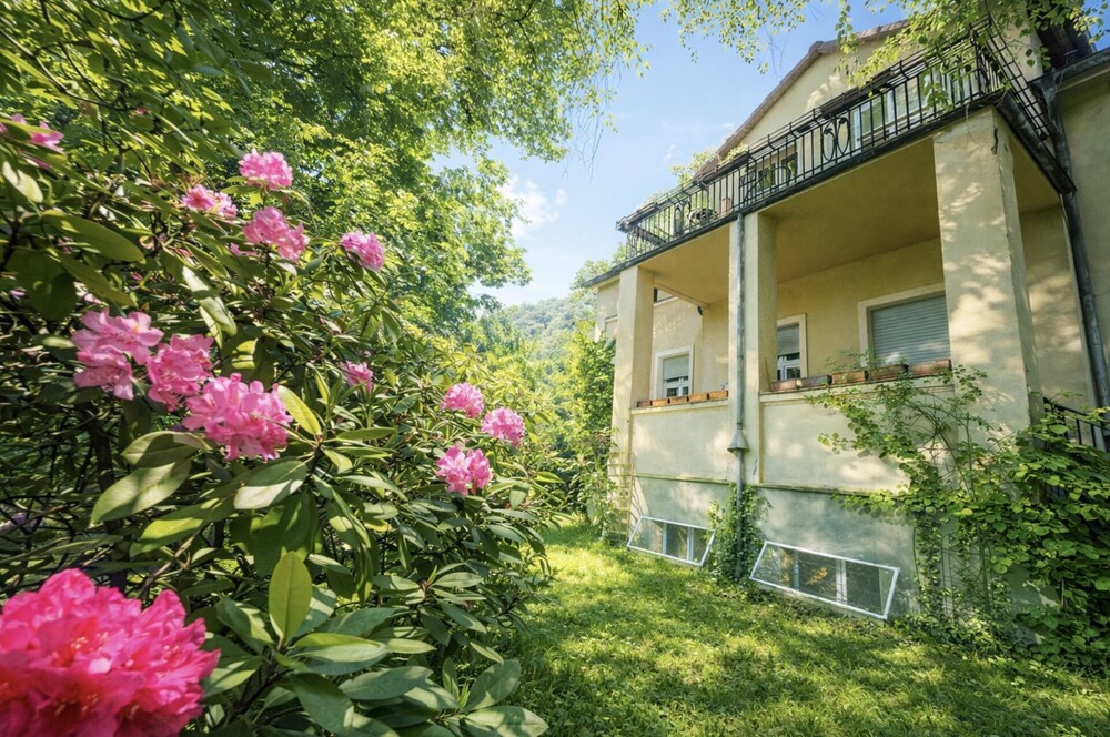 Thumbnail-Kapitalanlage - Berlin - Stadtvilla als MFH inkl. Wohnhaus – auf 1.396 m² GST – nur 100 m zur S‑Bahn