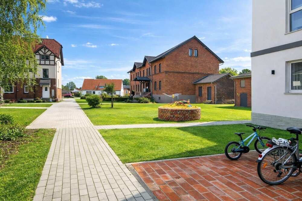 Thumbnail-2 vollvermietete MFH nahe Bahnhof – Top-Investment für Kapitalanleger, Top Anbindung nach Berlin