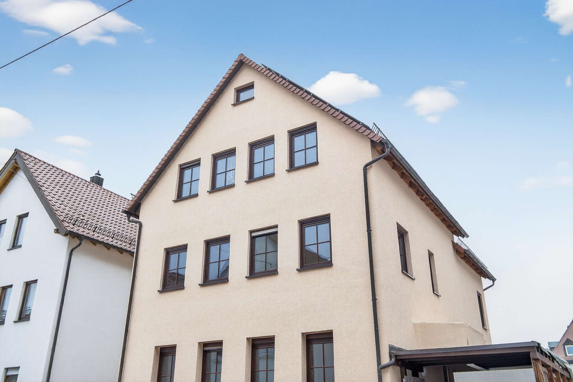 Thumbnail-Seltene Gelegenheit: Gepflegtes 3-Familienhaus in Top-Wohnlage