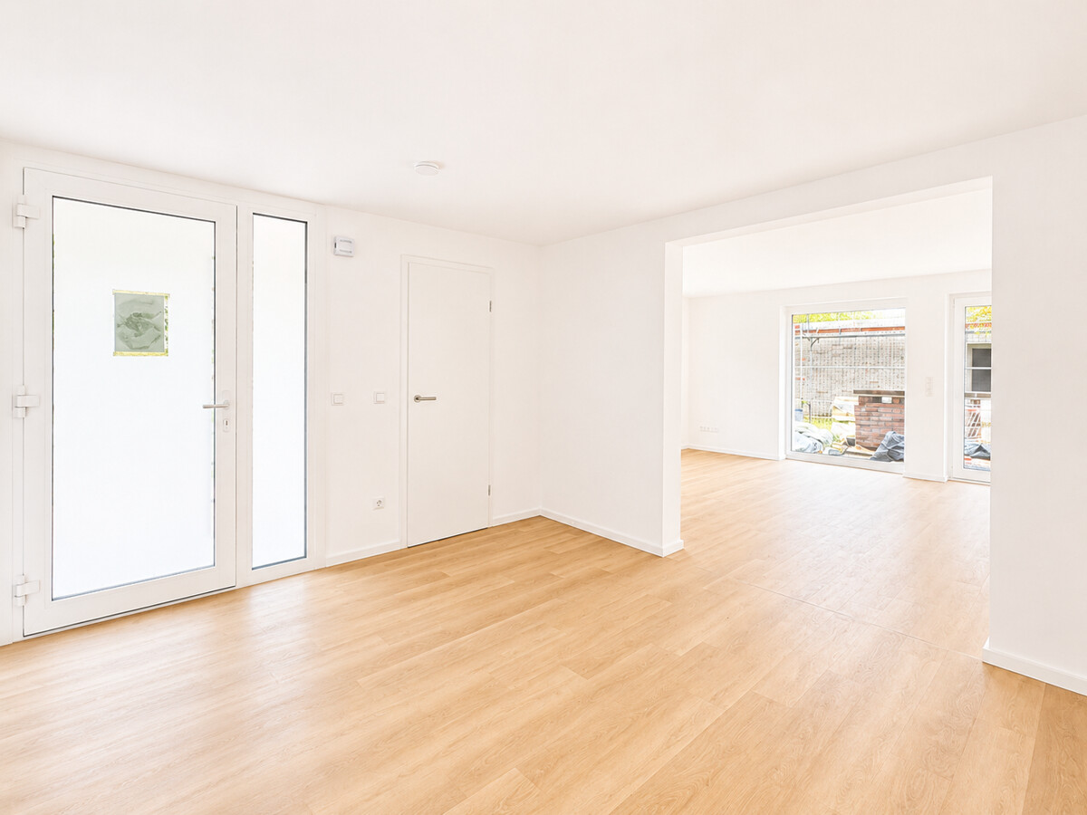 Thumbnail-Exklusiver Erstbezug einer hochwertig kernsanierten Maisonettewohnung mit Privatteich & Terrasse