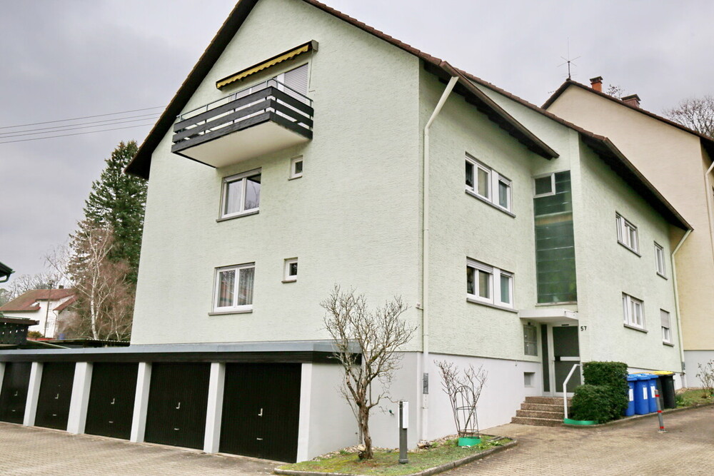 Thumbnail-Große DG-Wohnung mit Balkon + sonniger Terrasse