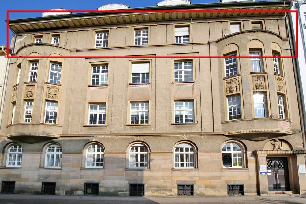 Thumbnail-Große Altbauwohnung mit 7 Zimmern in Innenstadtlage