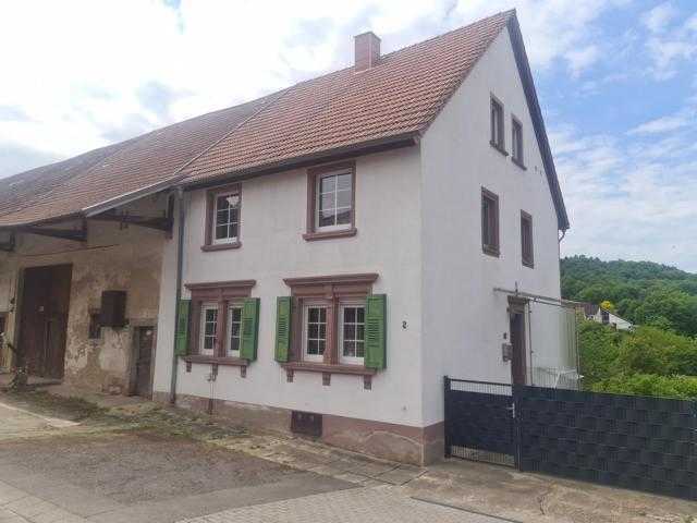 Foto 1_Bauernhaus Frontansicht