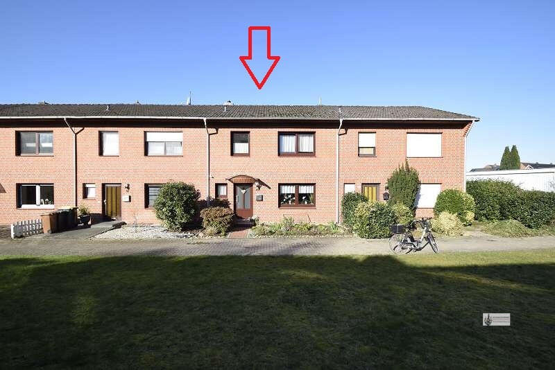 Thumbnail-Reihenmittelhaus Ideal für Familie mit 2 Kindern + 2 Garagen + Einbauküche + Garten mit Holzhaus