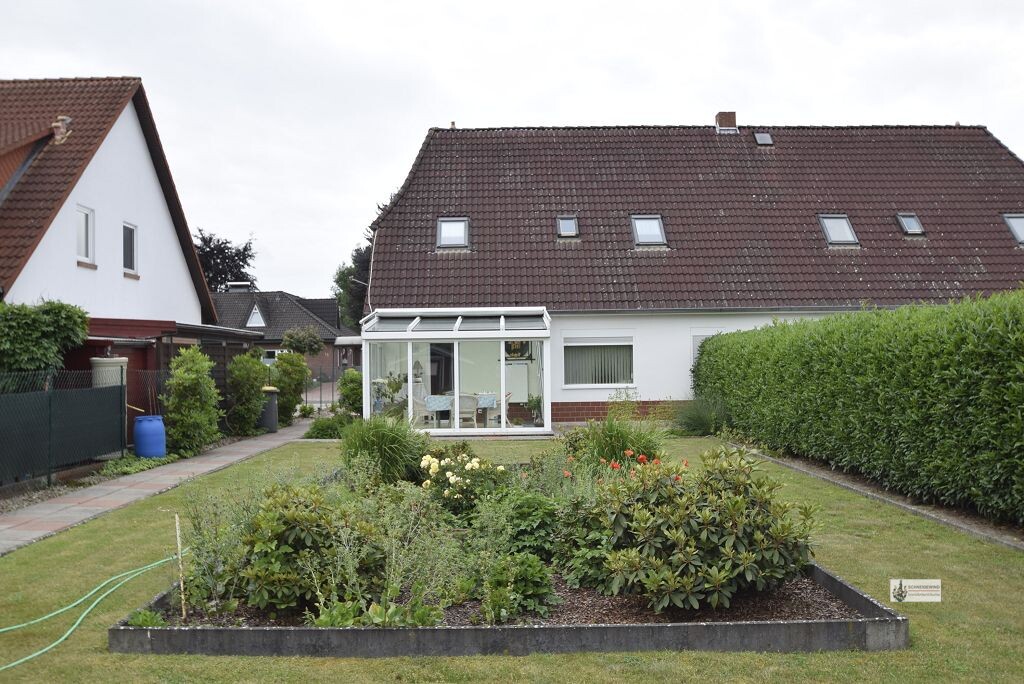 Thumbnail-Großes modernisiertes EFH + EBK + Wintergarten + 3 Bäder mit 2 Stellplätzen vor dem Haus