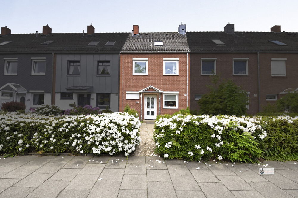 Thumbnail-Solides Reihenmittelhaus Ideal für Familie mit 4 Personen auch für Home Office +EBK +Garage +Garten