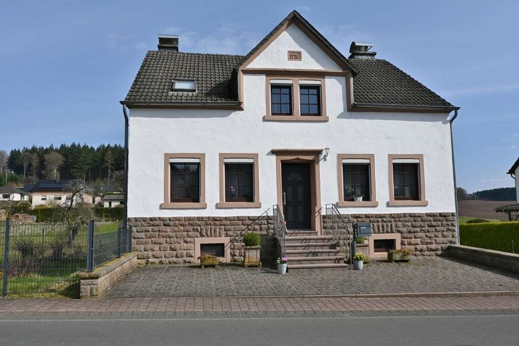 Thumbnail-Haus zum Kaufen in Neuheilenbach 210.000,00 € 117 m²