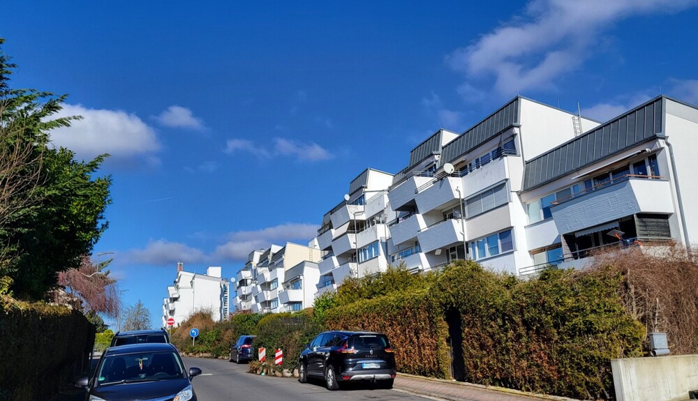 Thumbnail-Verkaufsstart! Modern sanierte 3 Zimmer-ETW in Ruhe und Blicklage