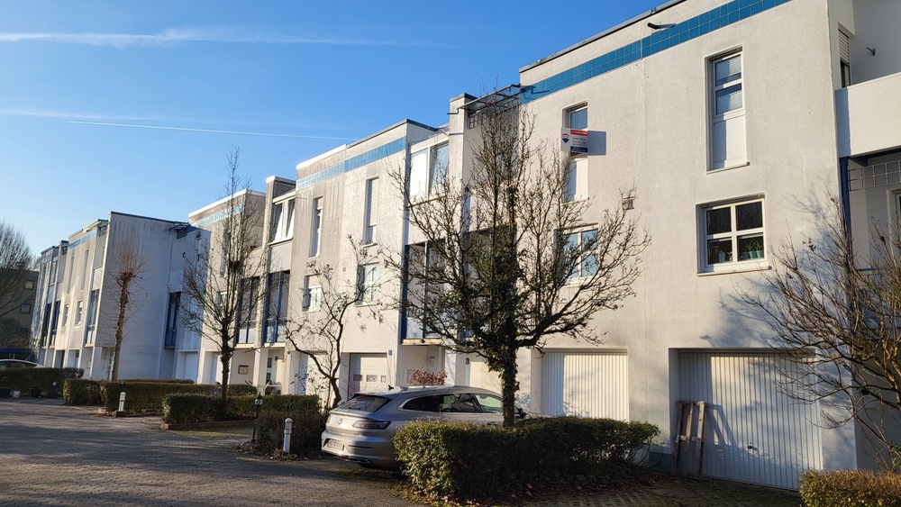 Thumbnail-RMH mit Garage, 2 Balkonen, Garten und Terrasse