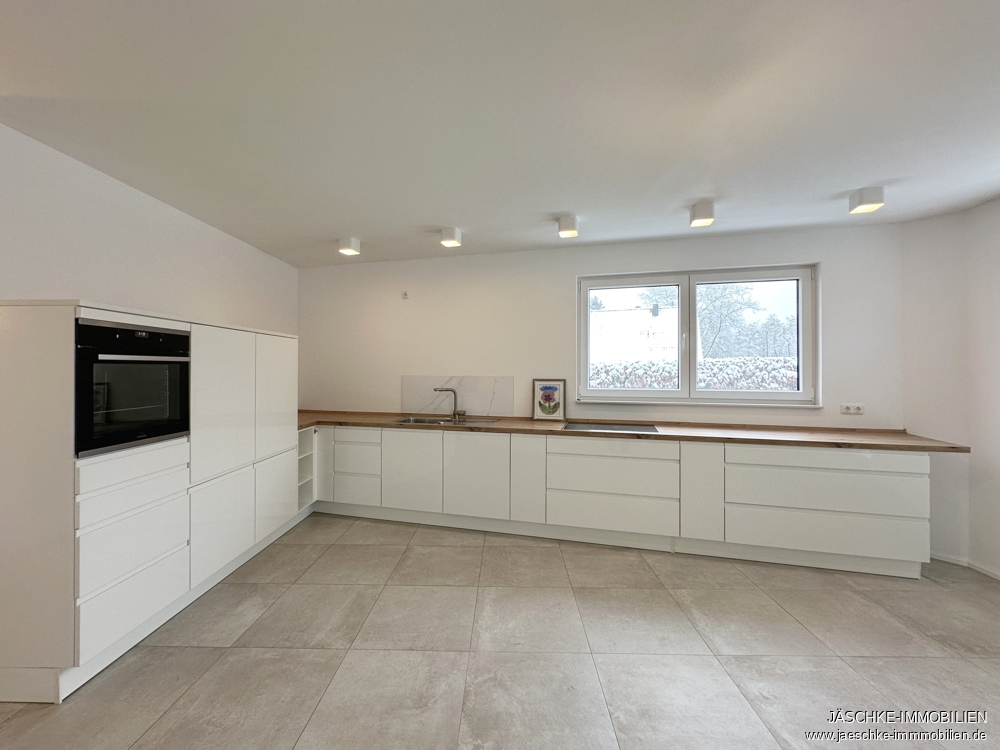 Thumbnail-JÄSCHKE - Modernes Zweifamilienhaus mit hochwertiger Ausstattung