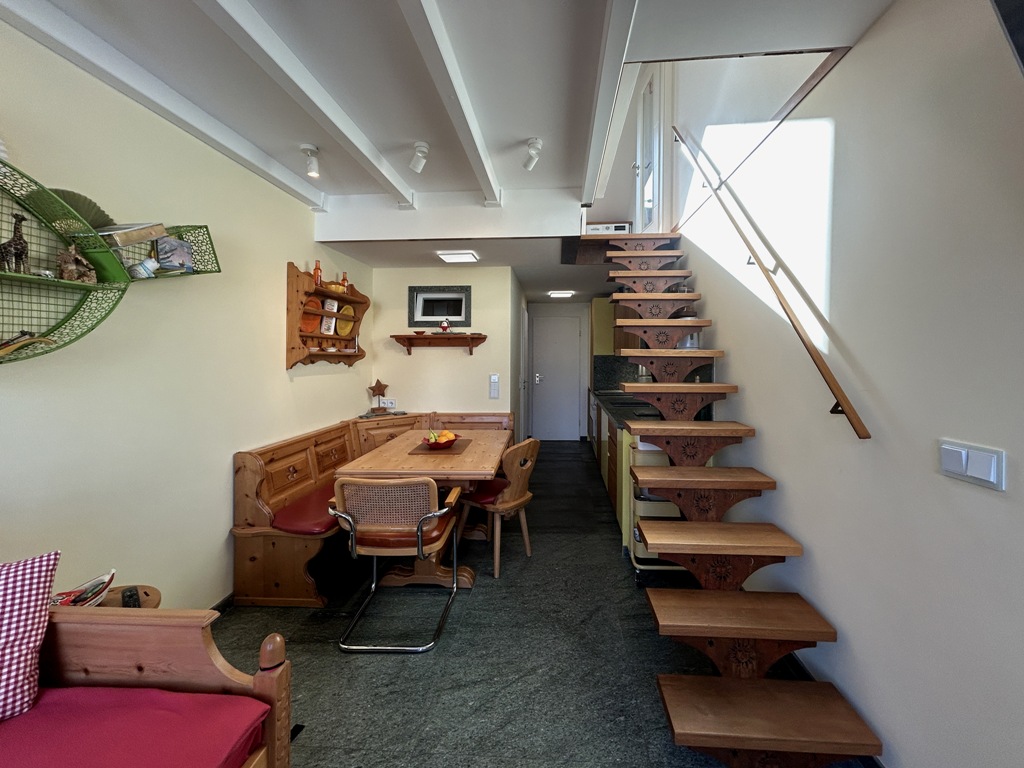 Thumbnail-Bestlage Universität, aussergewöhnliche Sanierung und Innenausstattung